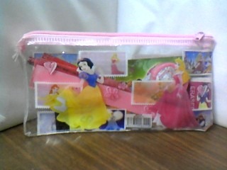 CARTUCHERA TRANSPARENTE CON ACCESORIOS (041440)